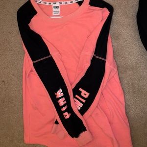 Pink VS pull over
